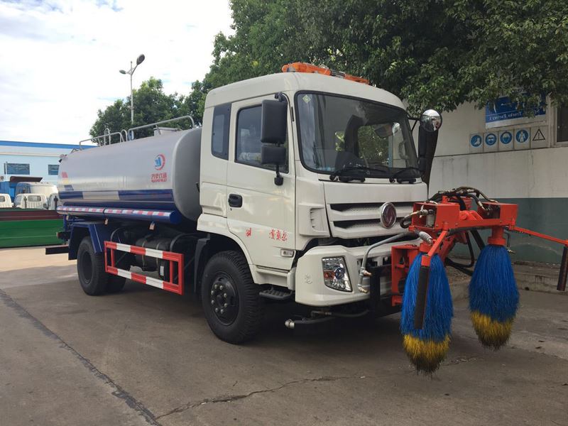 護(hù)欄清洗車圖片 護(hù)欄清洗車圖片