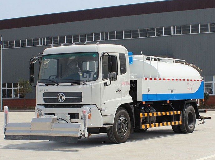 多功能灑水車——東風天錦高壓清洗灑水車5