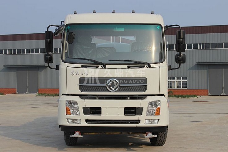 10噸東風(fēng)天錦綠化灑水車圖片 10噸東風(fēng)天錦綠化灑水車圖片