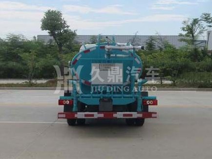 解放2噸綠化灑水車廠家價(jià)格2