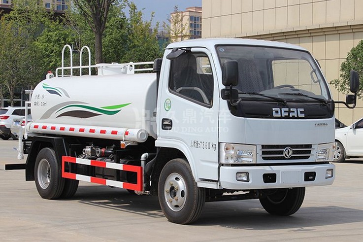 灑水車圖片 灑水車圖片