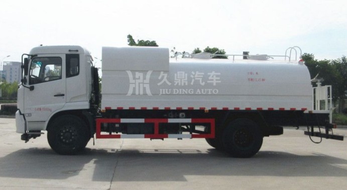 環衛灑水車多少錢一臺_東風天錦環衛灑水車2