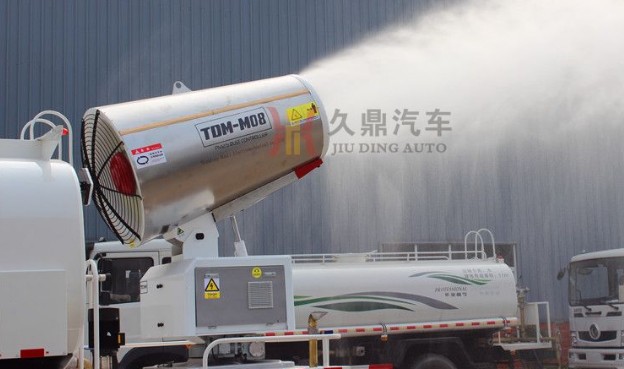 東風天錦多功能抑塵車廠家價格4