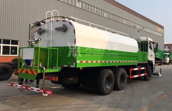 公路灑水車灑水視頻_東風天龍后雙橋公路灑水車3