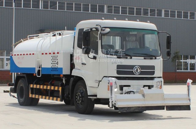 東風(fēng)天錦公路灑水車圖片 東風(fēng)天錦公路灑水車圖片