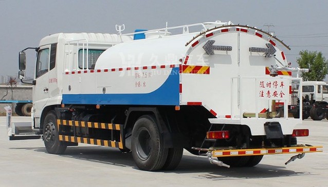 公路灑水車廠家電話_東風(fēng)天錦公路灑水車3