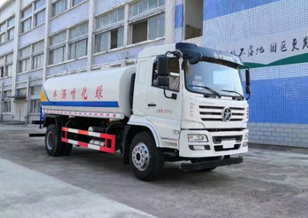 15噸灑水車自重多少噸_大運風景15噸綠化灑水車廠家價格4