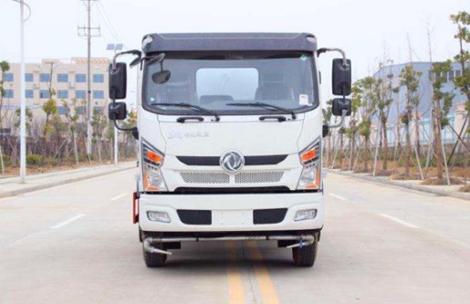 12噸灑水車要什么駕照_東風專底D1駕駛室12噸綠化灑水車廠家價格3