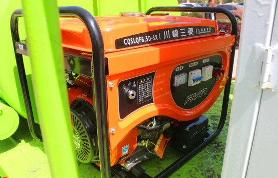 2方凱馬藍(lán)牌霧炮車高清圖片 2方凱馬藍(lán)牌霧炮車高清圖片