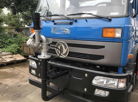 灑水車駕駛室前端加裝全自動(dòng)電子智能水炮 灑水車駕駛室前端加裝全自動(dòng)電子智能水炮
