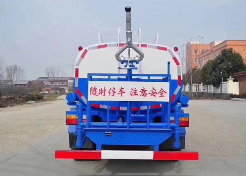 大運5方小黃牌灑水車圖片 大運5方小黃牌灑水車圖片