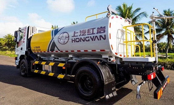 上汽紅巖灑水車圖片 上汽紅巖灑水車圖片