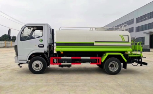 5方灑水車哪里有賣_國六東風(fēng)福瑞卡5方綠化灑水車廠家價格多少錢?2