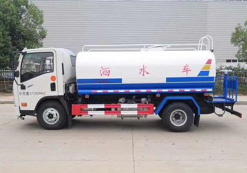 8噸灑水車參數(shù)_國六大運奧普力黃牌8方綠化灑水車廠家價格4