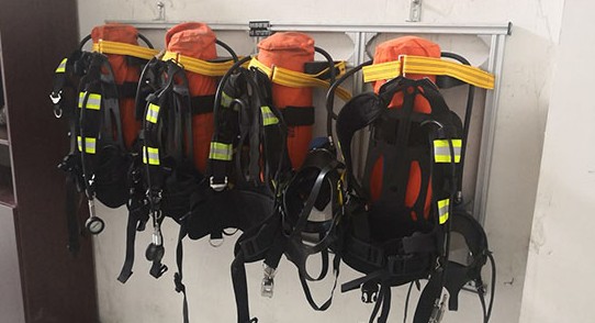 消防車呼吸器架 消防車呼吸器架