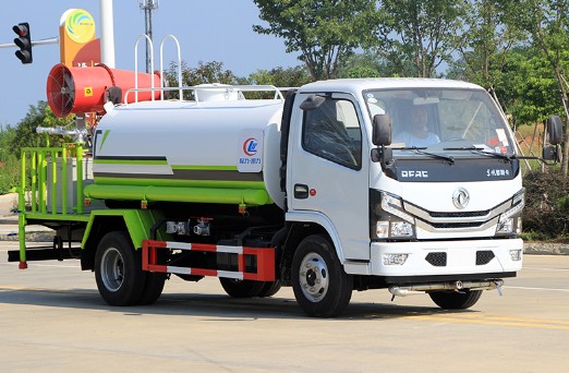 國六5噸東風多利卡帶霧炮灑水車圖片 國六5噸東風多利卡帶霧炮灑水車圖片