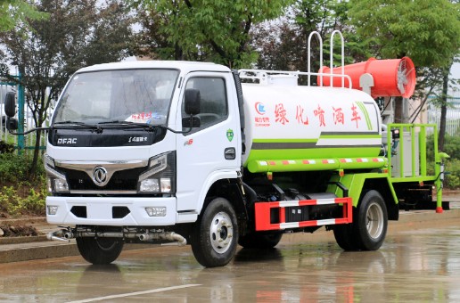 國六5方東風(fēng)福瑞卡帶霧炮灑水車圖片 國六5方東風(fēng)福瑞卡帶霧炮灑水車圖片