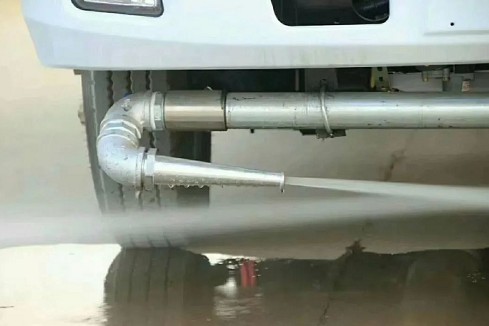 國(guó)六東風(fēng)柳汽乘龍后雙橋抑塵車圖片 國(guó)六東風(fēng)柳汽乘龍后雙橋抑塵車圖片