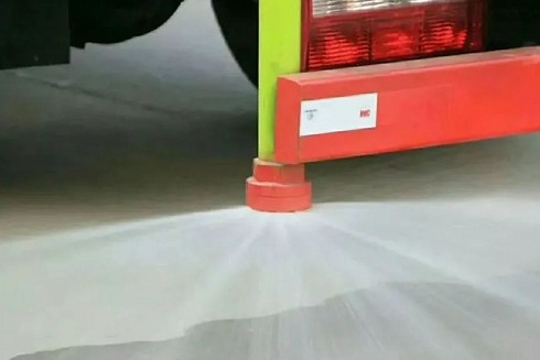 國(guó)六東風(fēng)柳汽乘龍后雙橋抑塵車圖片 國(guó)六東風(fēng)柳汽乘龍后雙橋抑塵車圖片