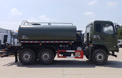 國六東風SCS5165GPSDFV6型六驅灑水車圖片 國六東風SCS5165GPSDFV6型六驅灑水車圖片
