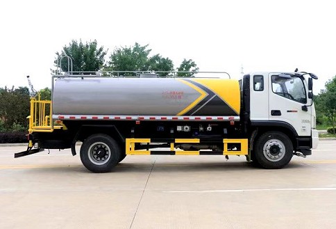 15噸灑水車廠家_國(guó)六15方福田瑞沃ES7綠化灑水車廠家價(jià)格3