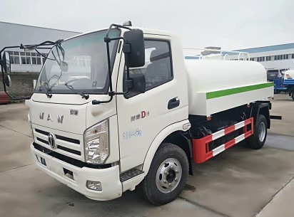 飛碟奧馳6方灑水車圖片 飛碟奧馳6方灑水車圖片