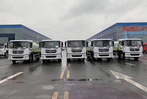 程力重工高端灑水車助力雄安新區(qū) 程力重工高端灑水車助力雄安新區(qū)