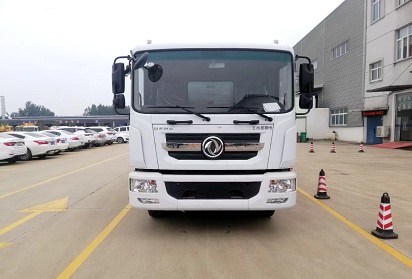 14.8����(gu��)��D9��ˮ܇�෽λ�DƬ