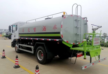 14.8����(gu��)��D9��ˮ܇�෽λ�DƬ