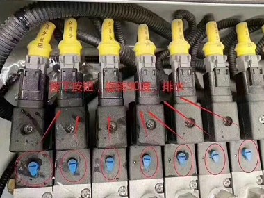 帶灑水車功能的掃路車冬季排水閥門示意圖 帶灑水車功能的掃路車冬季排水閥門示意圖