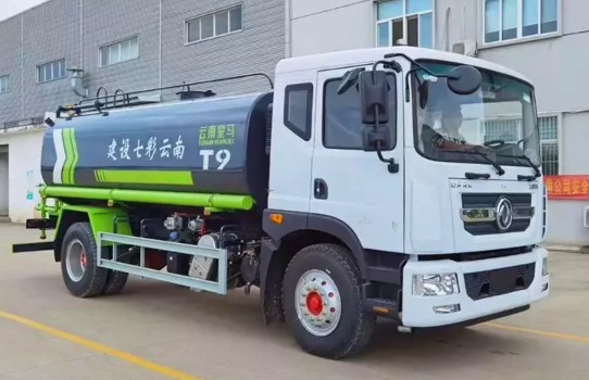 15噸東風多利卡D9灑水車 15噸東風多利卡D9灑水車