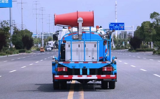 國(guó)六黃牌凱馬6方灑水車(chē) 國(guó)六黃牌凱馬6方灑水車(chē)