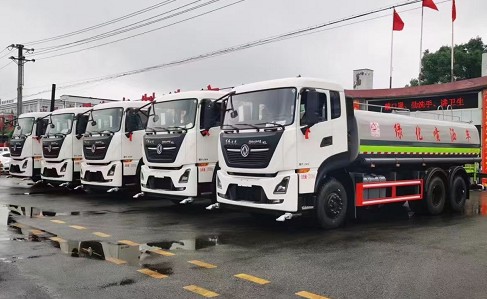 國(guó)六東風(fēng)天龍后雙橋18方灑水車(chē)批量發(fā)車(chē)圖片 國(guó)六東風(fēng)天龍后雙橋18方灑水車(chē)批量發(fā)車(chē)圖片