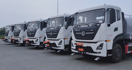 國(guó)六東風(fēng)天龍后雙橋18方灑水車(chē)批量發(fā)車(chē)圖片 國(guó)六東風(fēng)天龍后雙橋18方灑水車(chē)批量發(fā)車(chē)圖片