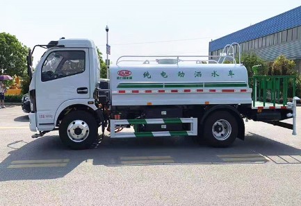 東風(fēng)多利卡5噸純電動(dòng)灑水車 東風(fēng)多利卡5噸純電動(dòng)灑水車