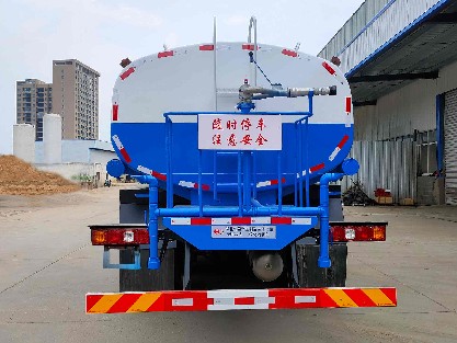國(guó)六陜汽德龍新M3000前四后八灑水車 國(guó)六陜汽德龍新M3000前四后八灑水車