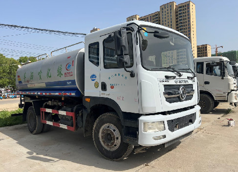 二手東風(fēng)多利卡d9灑水車(chē) 二手東風(fēng)多利卡d9灑水車(chē)