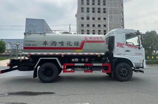 12���|�L(f��ng)�¿�D3L��ˮ܇