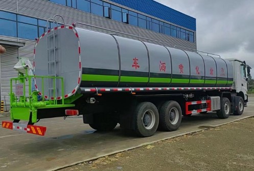 �����ؿ�ǰ�ĺ��32����ˮ܇