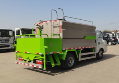 東風途逸藍牌灑水車_7方藍牌灑水車3