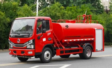 東風(fēng)多利卡消防灑水車 東風(fēng)多利卡消防灑水車