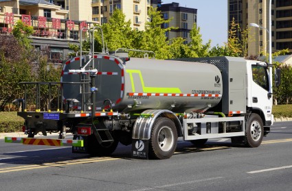 ����W�R�����{8����늄Ӟ�ˮ܇